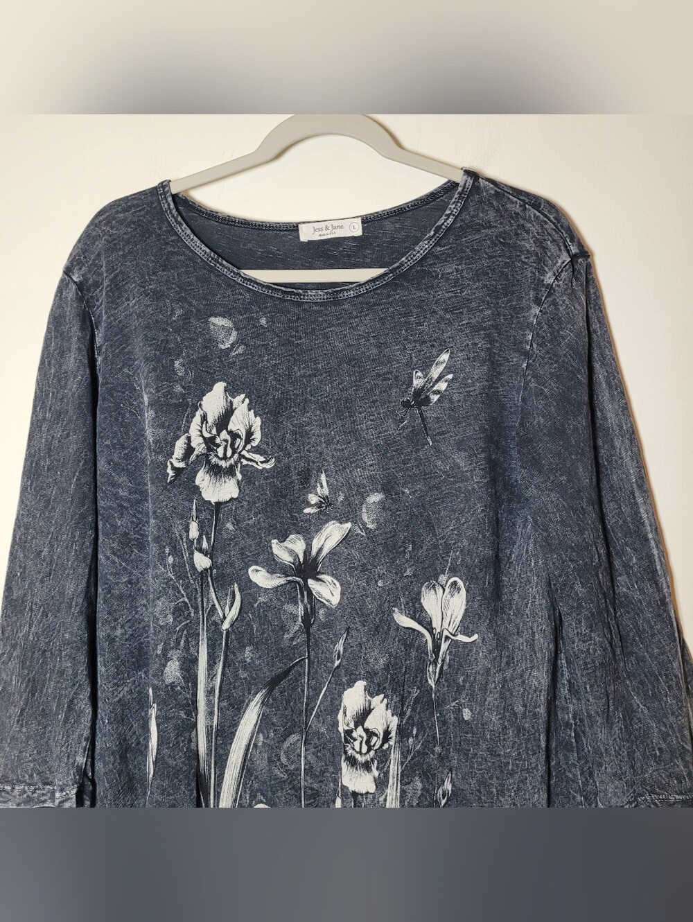 Jess&Jane Women Floral Long Sleeve Top Size Large Miniral Wash Grey Cotton